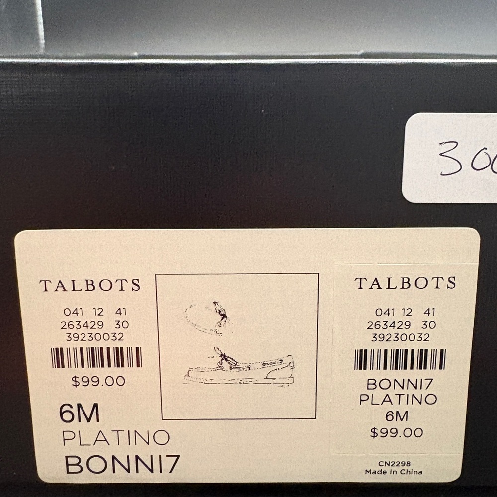 **CLOSET CLOSEOUT**Talbots NIB Light Gold Leather deck shoes with laces size 6 - Picture 9 of 9
